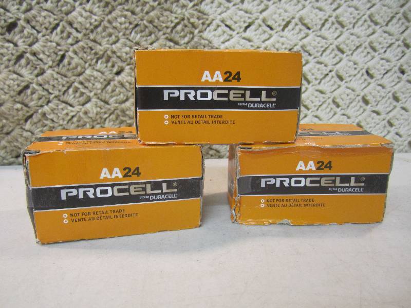 lot 87 image: 72 AA Batteries 3 boxes of 24 Use b...