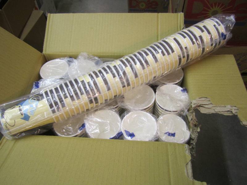 lot 92 image: Case of 600 Solo 12 Ounce Insulated...