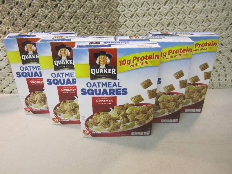 lot 106 image: 5 Boxes of Quaker Oatmeal Squares w...