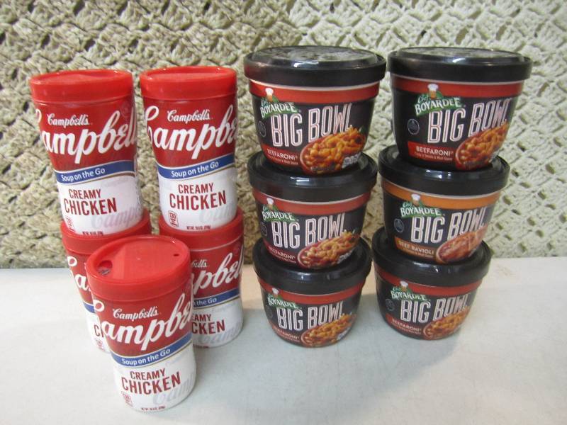 lot 132 image: Mix Lot of Beefaroni and Creamy Chi...