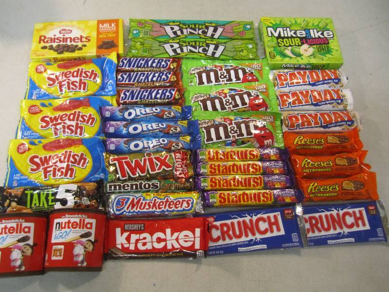 lot 141 image: Lot of Misc Candy Best by dates var...