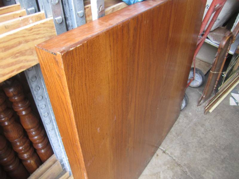 lot 162 image: Vintage Table with 2 - 9.5 Leaves ...