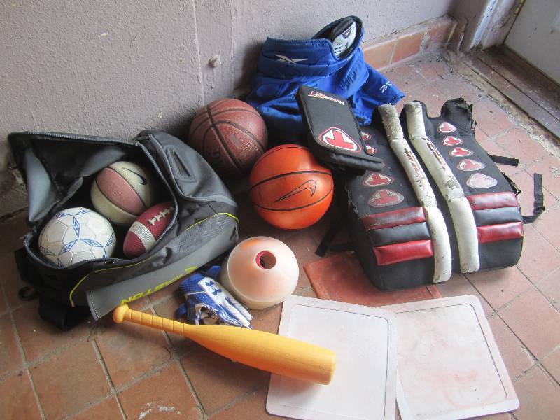 lot 165 image: Lot of Misc Sports Balls Hockey Pad...