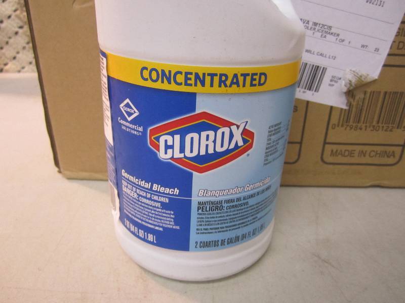 lot 216 image: 7 Bottles of Clorox Bleach  RMC...