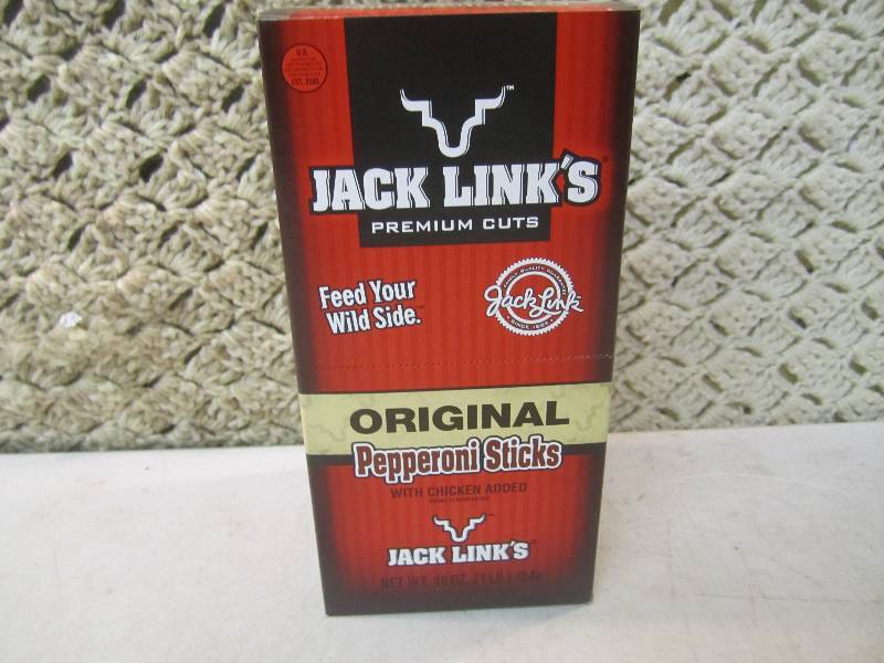 lot 264 image: Box of 20 Jack Links Original Peppe...