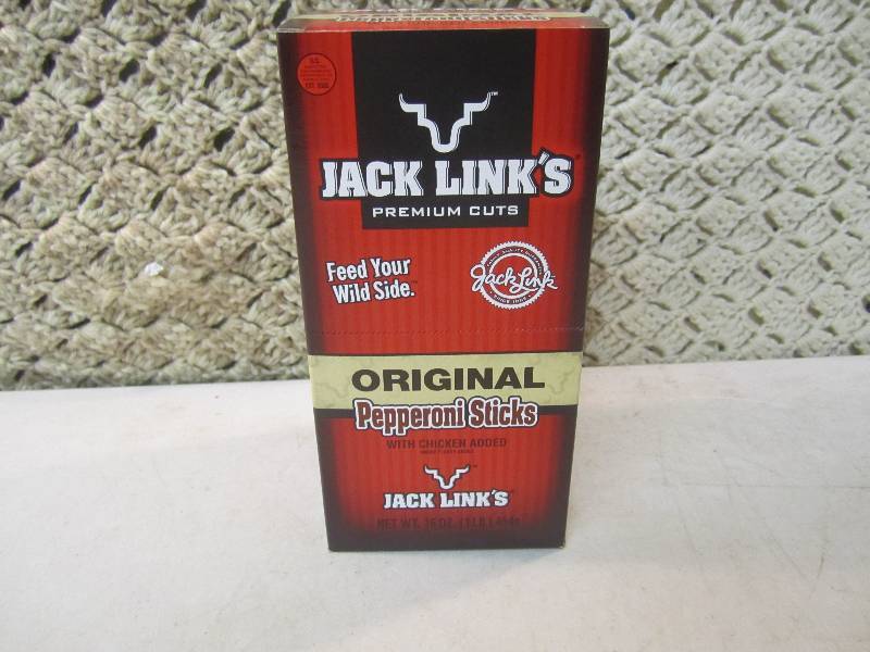lot 265 image: Box of 20 Jack Links Original Peppe...
