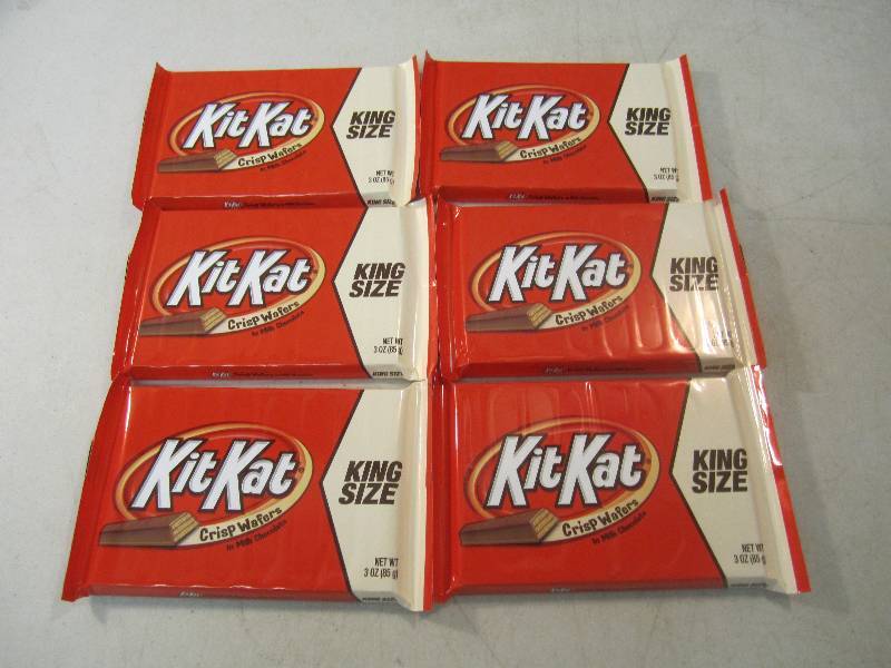 lot 270 image: 6 Large King Size Kit Kat Candy Bar...