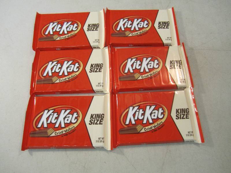 lot 271 image: 6 Large King Size Kit Kat Candy Bar...