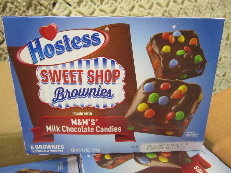 lot 275 image: 2 Cases of Hostess Sweet Shop Browm...