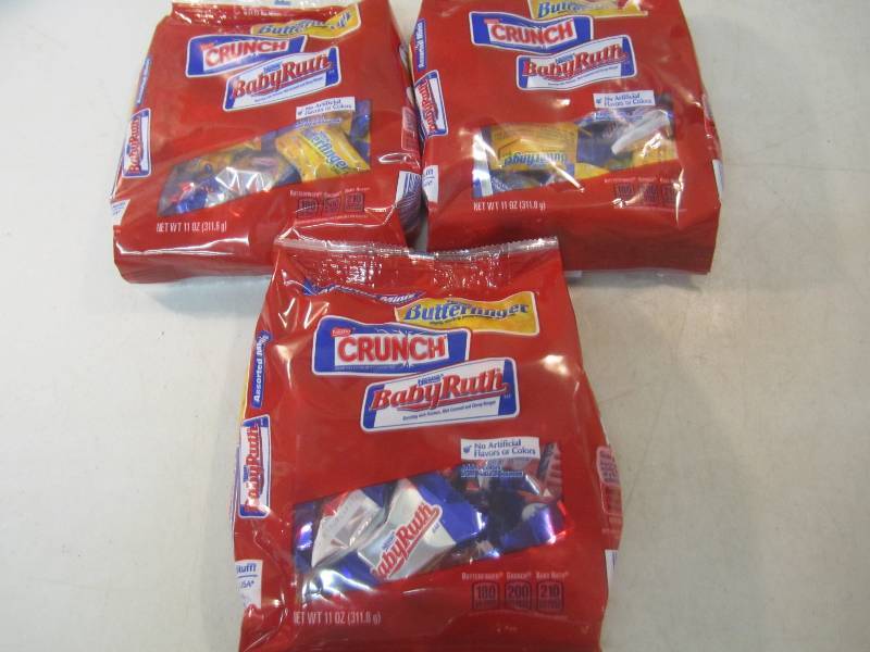 lot 283 image: 3 Bags of Assorted Minis Candy Bars...