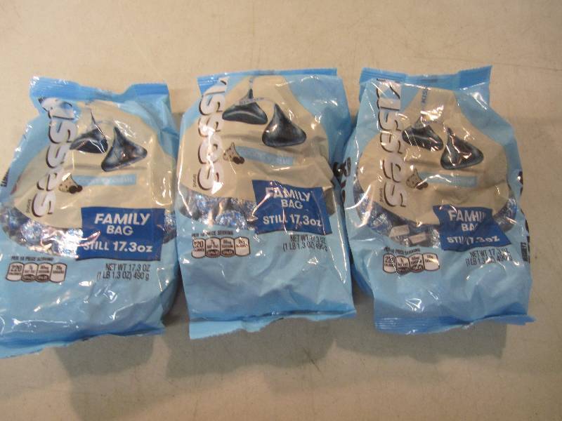 lot 295 image: 3 Bags of Hersheys Kisses Cookies ...