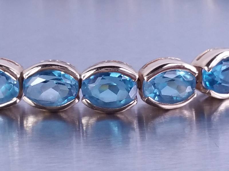 lot 6 image: 26 Carat Natural Blue Topaz Bracelet 14k Possibly Tiffany & Co.
