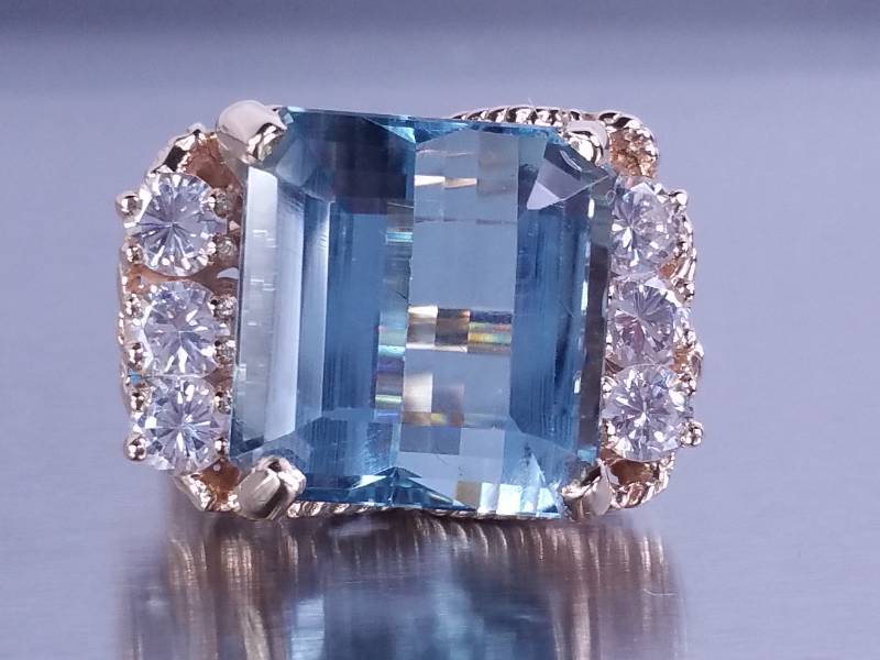 lot 7 image: 20 Carat Natural Aqua Custom Estate Ring 14k