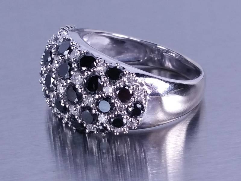lot 12 image: Natural Black & White Diamond Estate Designer Ring 14k