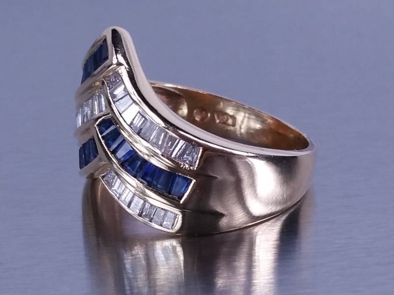 lot 16 image: Natural Sapphire & Diamond Custom Estate Ring 14k