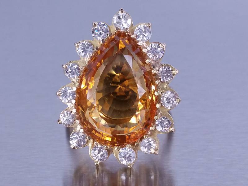 lot 17 image: Citrine Cocktail Estate Ring 14k