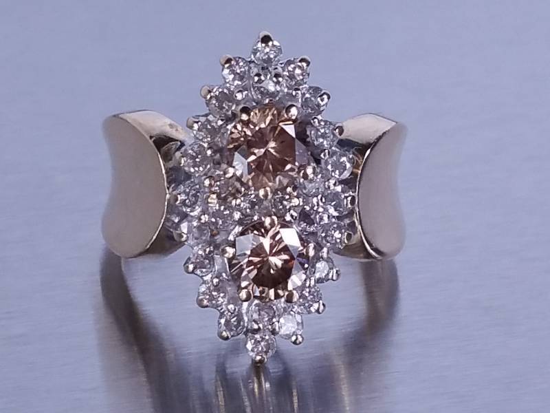 lot 41 image: Beautiful Chocolate Diamond Estate Ring 14k