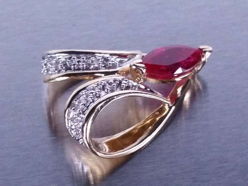 lot 42 image: Ruby & Diamond Slide Pendant 14k