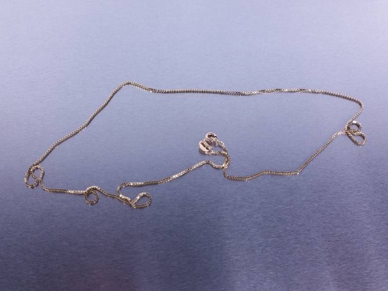 lot 46 image: Ladies Box Necklace in 14k Gold, Italian