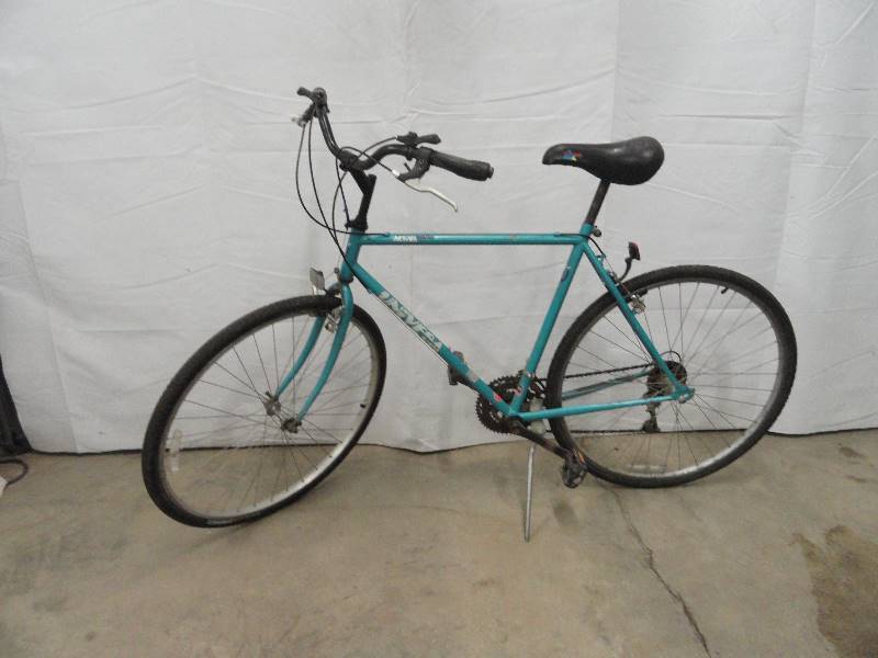 lot 11 image: Bike Schwinn Activa Action