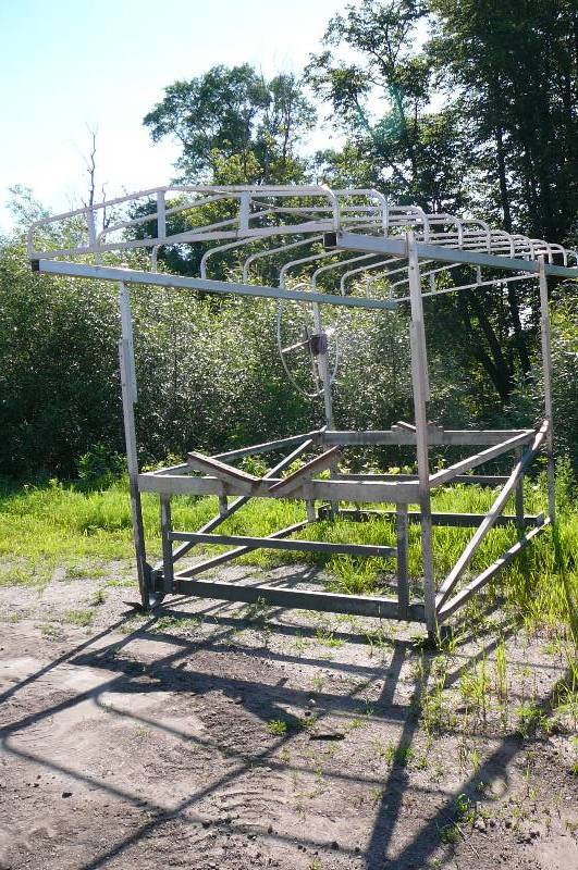 lot 1 image: Hewitt Boat Lift and Canopy