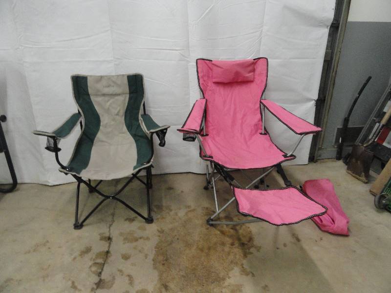 lot 18 image: Bag Chairs