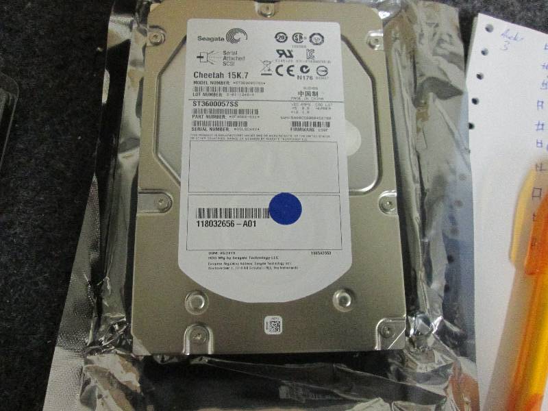 lot 6 image: seagate 600gb hd...