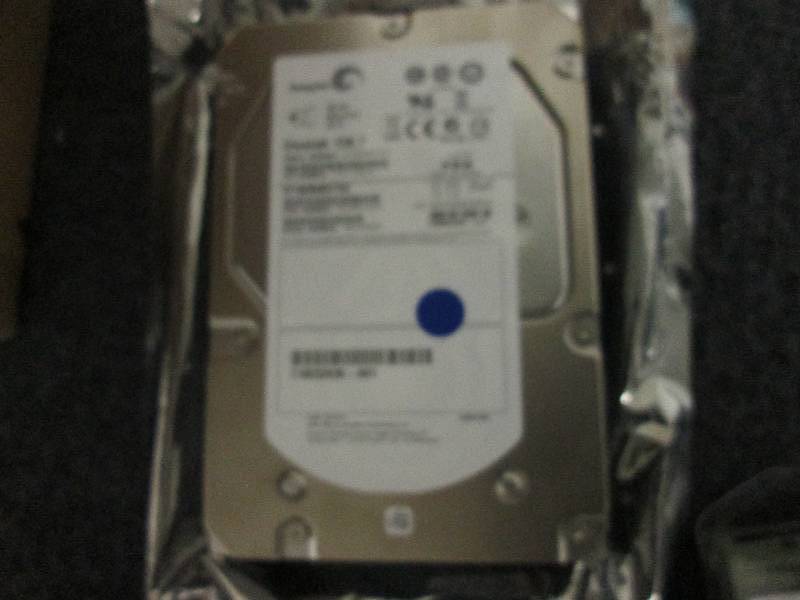 lot 8 image: seagate 600gb hd...
