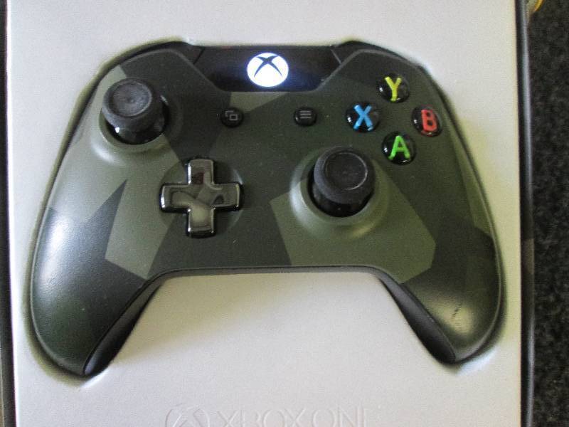 lot 28 image: convert forces Xbox controller...