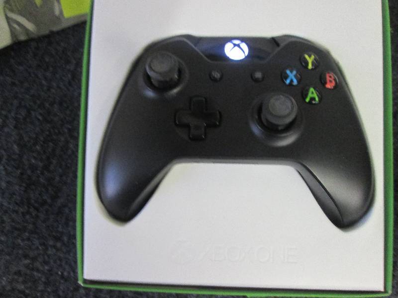 lot 44 image: Xbox one controller...