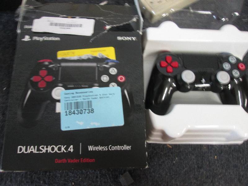 lot 119 image: PS4 star wars controller...