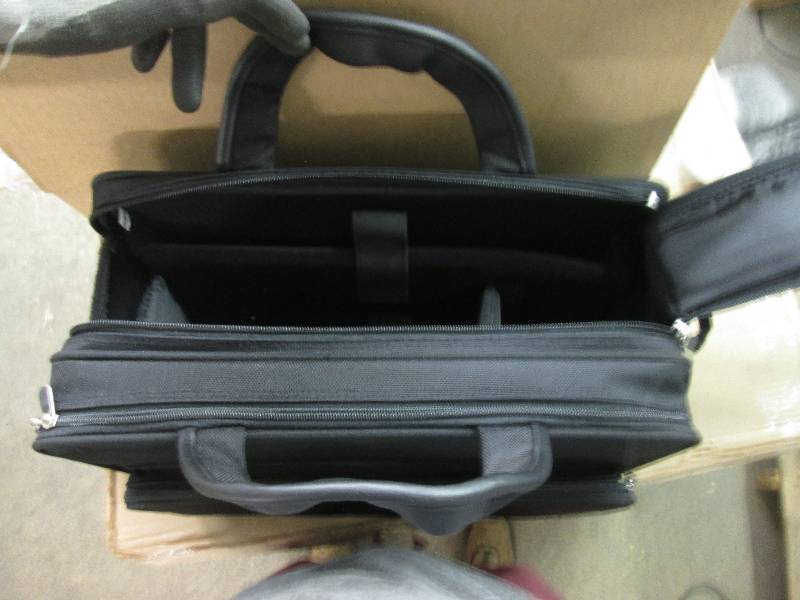 lot 148 image: heavy duty equipment ravel bag...