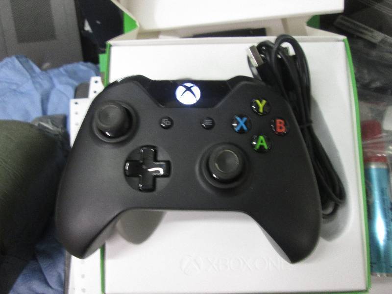 lot 151 image: xbox one controller powers on ...