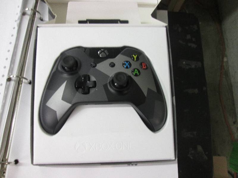 lot 155 image: convert forces xbox controller powe...