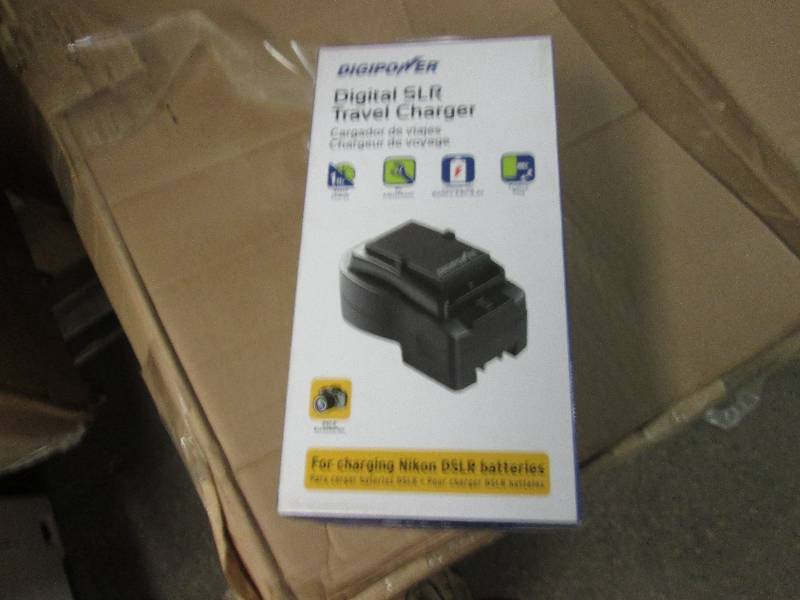 lot 165 image: lot of 2 DSLR travel charger...