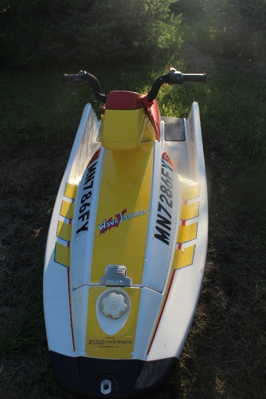 lot 2605 image: 1990 Yamaha Wave Jammer Stand Up Jet Ski