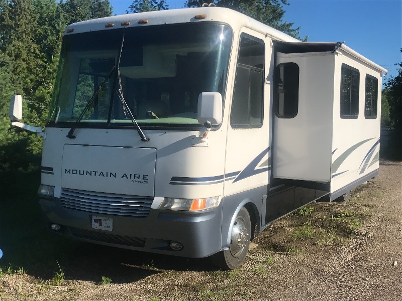 RESERVE HAS BEEN MET----2000 Newmar Mountain Aire Deluxe Motorhome----RESERVE HAS BEEN MET