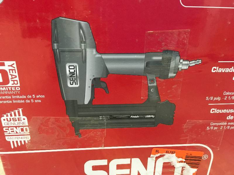 lot 6 image: Senco FinishPro 18BMg 18-Gauge Pneumatic Brad Nailer