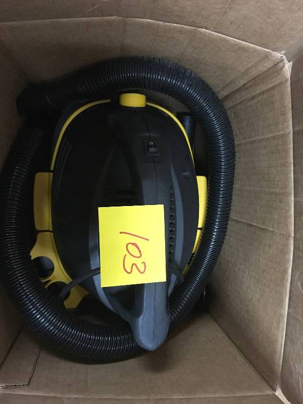 lot 103 image: STINGER 2.5 Gal. 1.75-Peak HP Compact Wet Dry Vac
