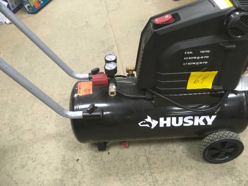 lot 64 image: HUSKY 8G 150 PSI Hotdog Air Compressor