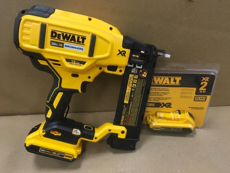 lot 83 image: DEWALT 20-Volt Max Lithium-Ion 18-Gauge Cordless Brad Nailer Kit