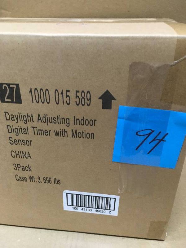 DEFIANT 8 Amp 7-Day Indoor In-Wall SunSmart Digital Timer Switch with Motion Sensor, White  Box of 3 pack