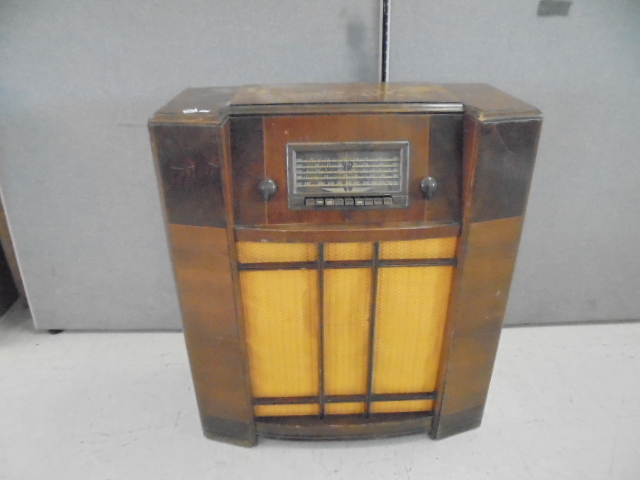 Antique Radio Console