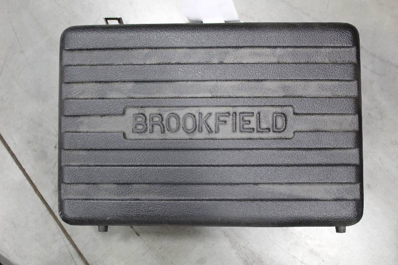 lot 17 image: Brookfield Viscometer w Case