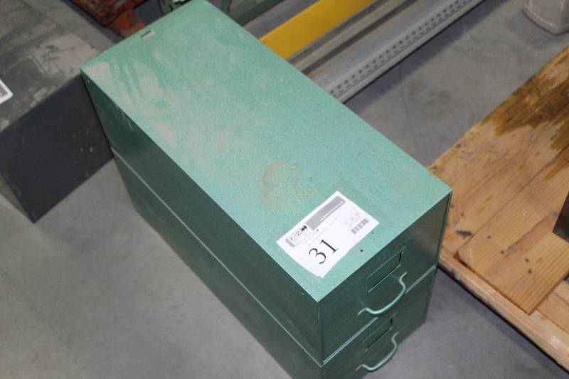 lot 31 image: 2-Drawer Metal File Cabinet