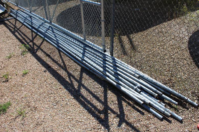 lot 34 image: Lot of (20) Metal Poles
