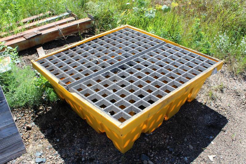 lot 38 image: Spill Containment Container