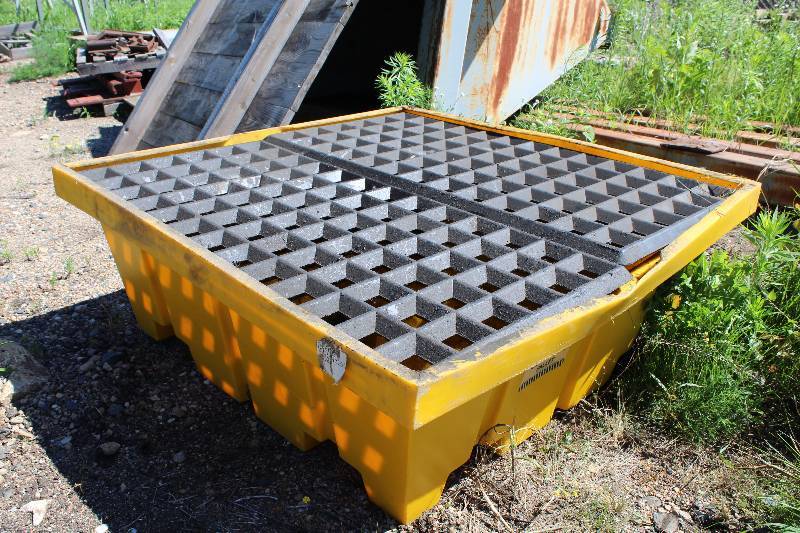 lot 39 image: Spill Containment Container