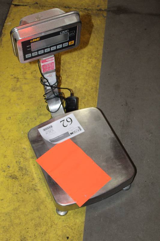 lot 62 image: UWE PS-12II Digital Scale