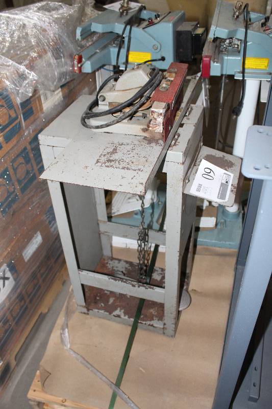 lot 60 image: Impulse Foot Pedal Sealer